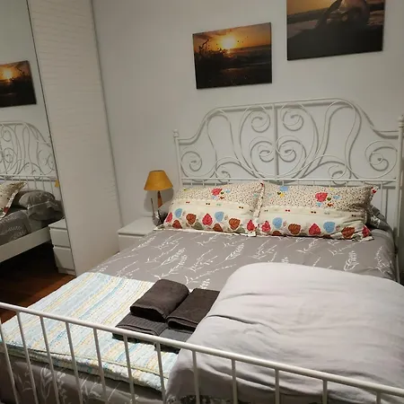 Beach Donosti Апартаменти *